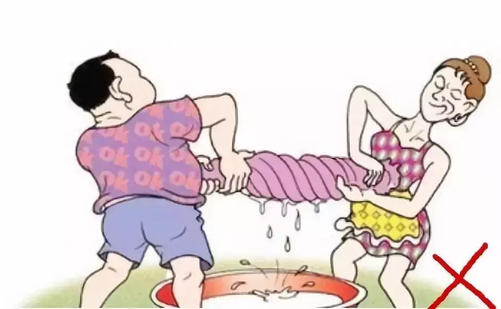 羽绒服不能机洗,也不能干洗,到底该怎样洗?你该学学了!