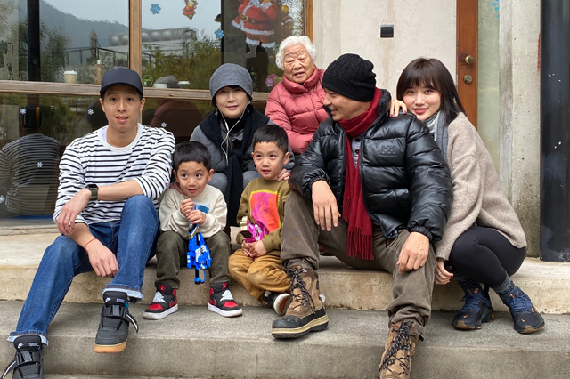 戏里颠倒众生，戏外专情一人？4位情史干净的男星，娱乐圈太稀缺