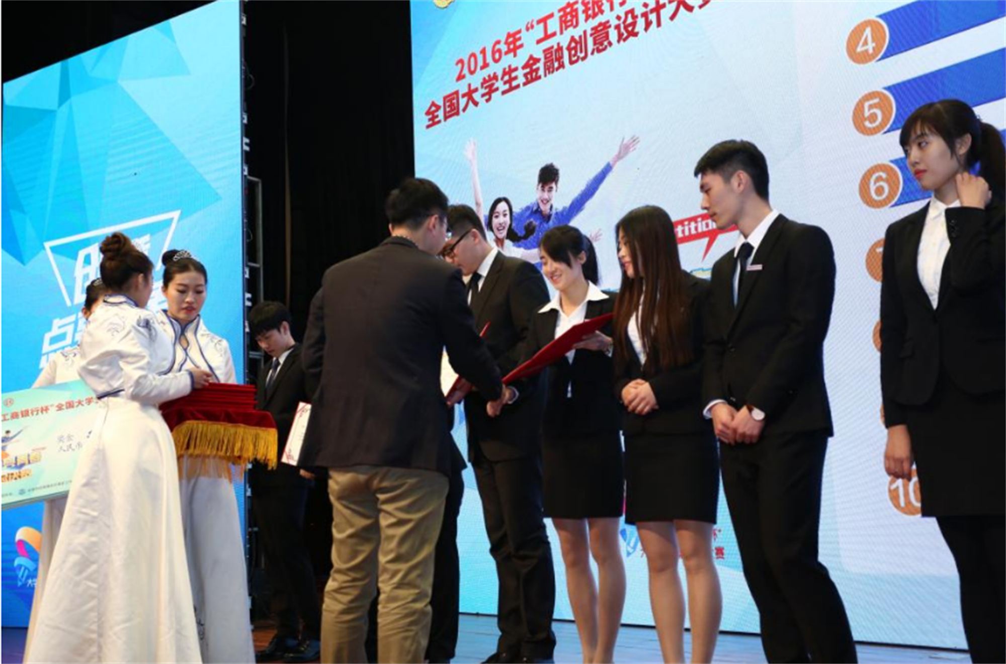 会计和金融是“大相径庭”or“大同小异”？有一个“钱途”更光明