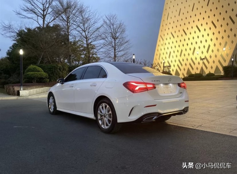 颜值就是正义，落地25万入手奔驰A级，小仙女的爱，直男们不懂