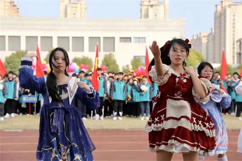 江苏省黄桥中学举行2021年秋季田径运动会