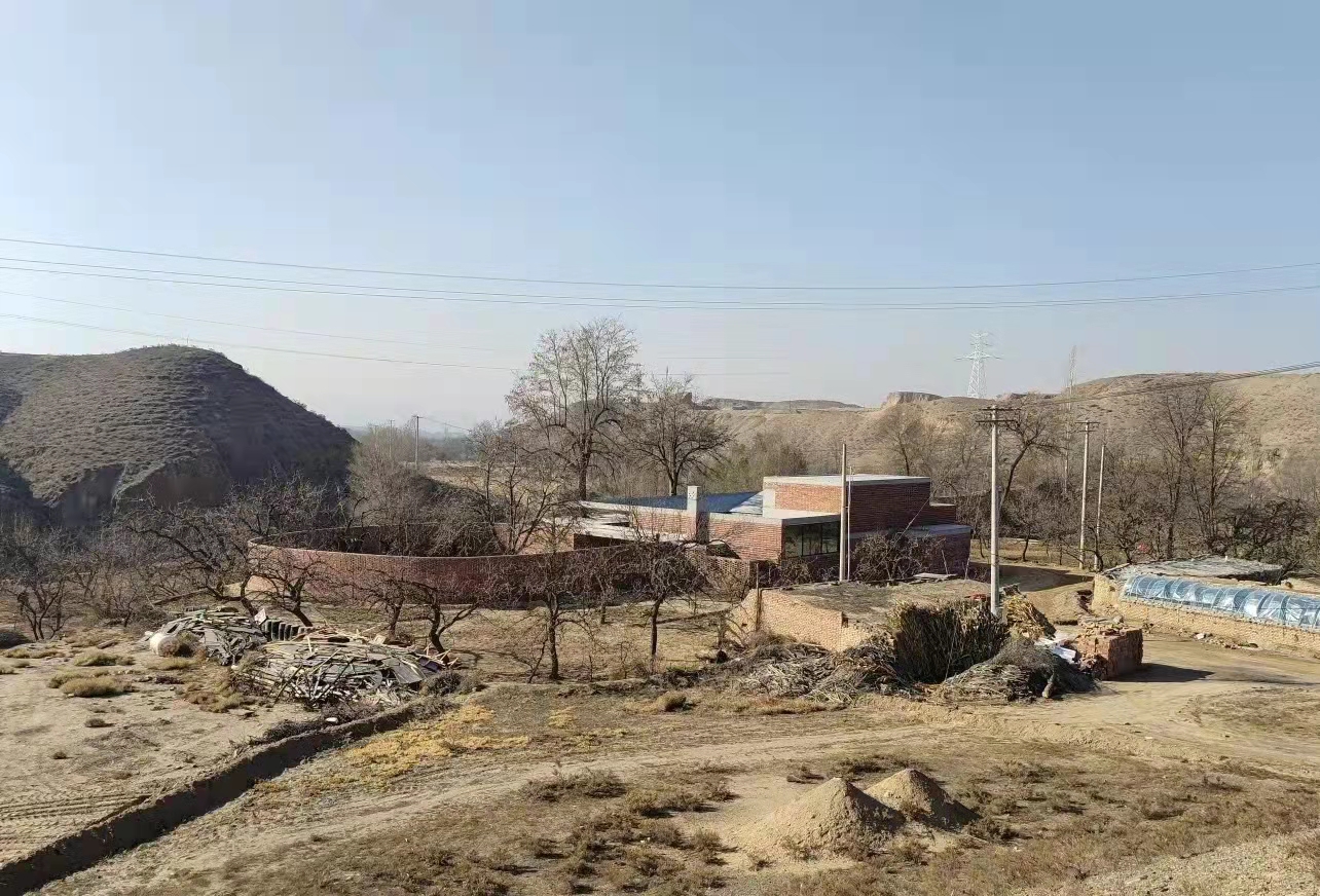 梦想改造家再曝争议！红砖房反碱有坍塌危险，楼顶开裂处处是问题