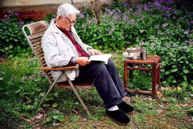 一直特别喜欢读朱永嘉老师的书,他是当代唯一参与实战的史学家,今天