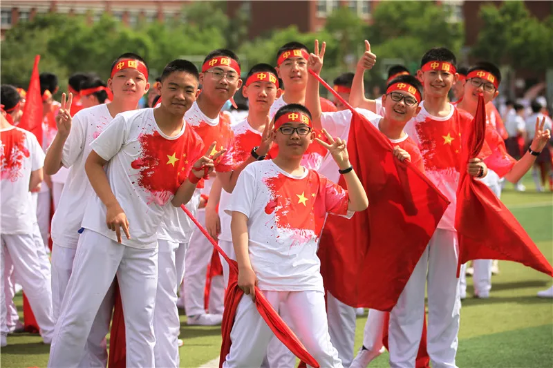 超燃运动盛会·震撼灞柳河畔！西安铁一中滨河第八届体育节暨田径运动会火热进行中……