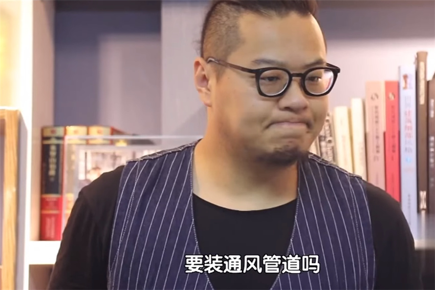 母女蜗居30㎡阁楼房，设计师爆改成3室3厅1厨1卫小别墅！太给力