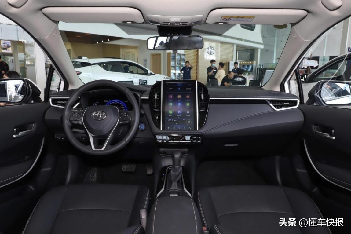 15万元时尚家用高品质轿车，别克威朗Pro/丰田卡罗拉怎么选？
