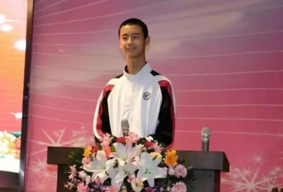 2021级年龄最小的本科生：14岁免试中考、高考直升清华