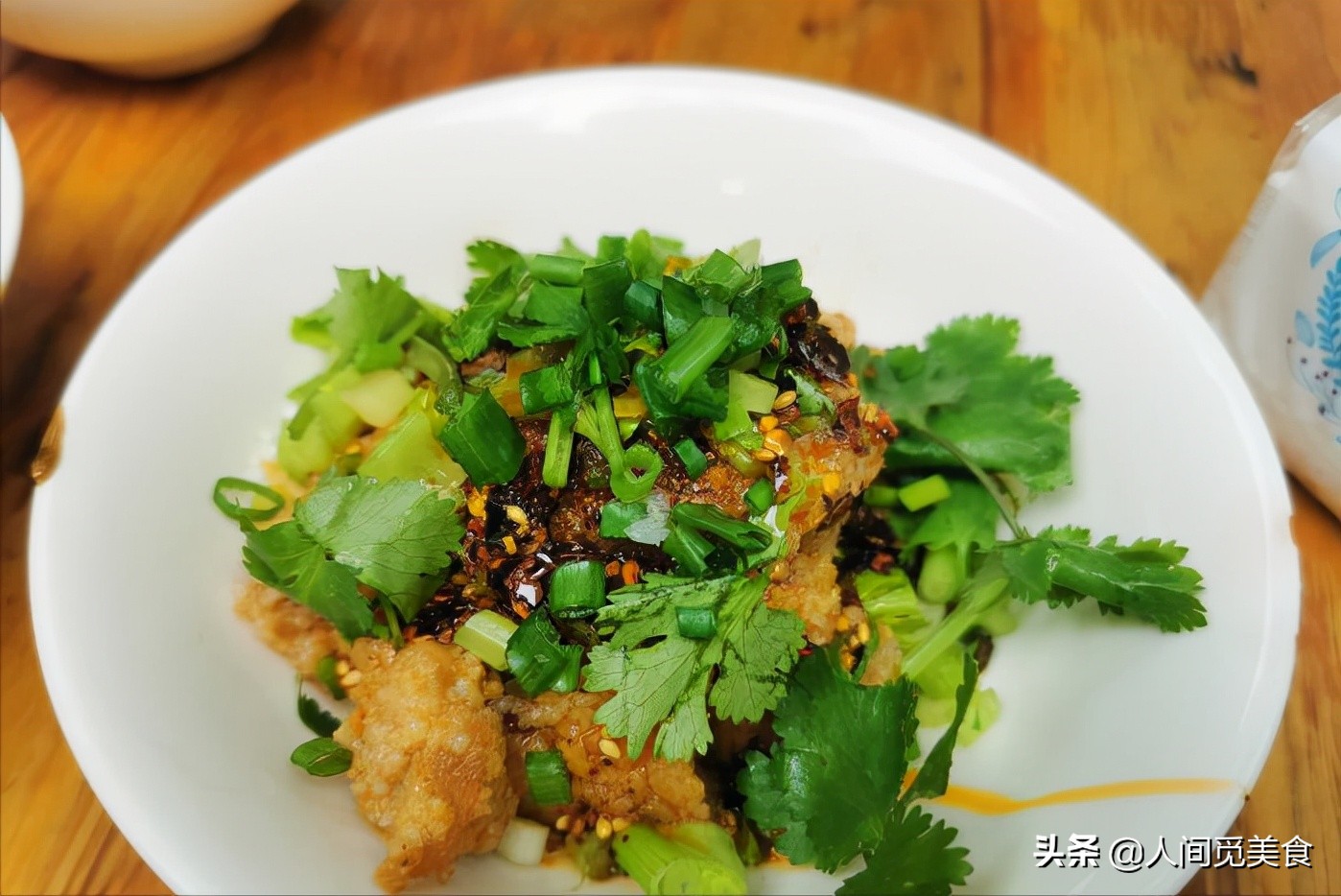 成都这家面馆规矩太多，担担面只能点1两，有人专门坐飞机来吃