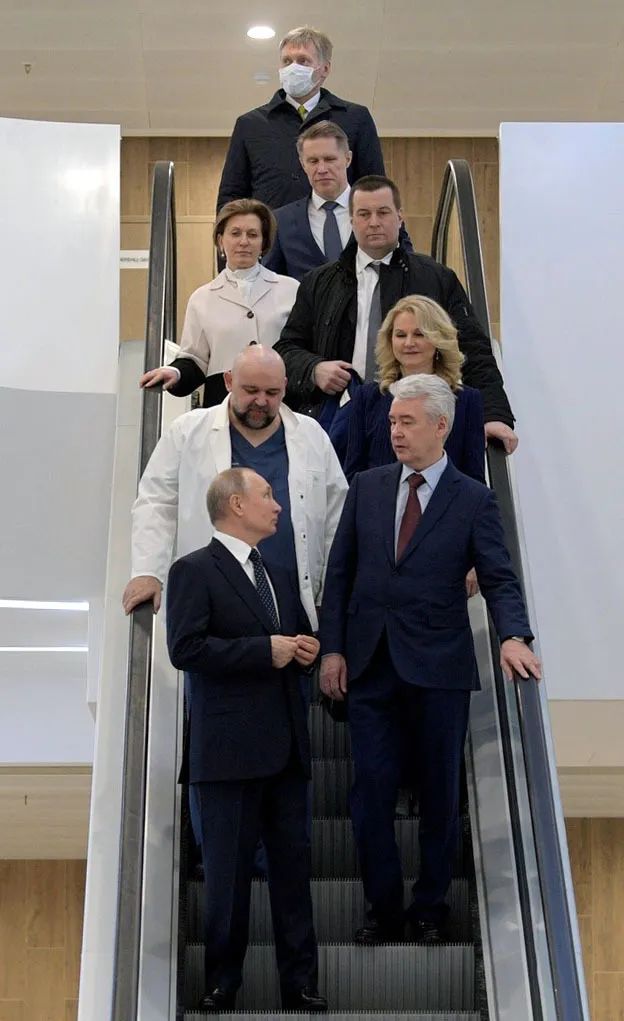 唐驳虎：普京都差点中招，俄罗斯能对付疫情吗？