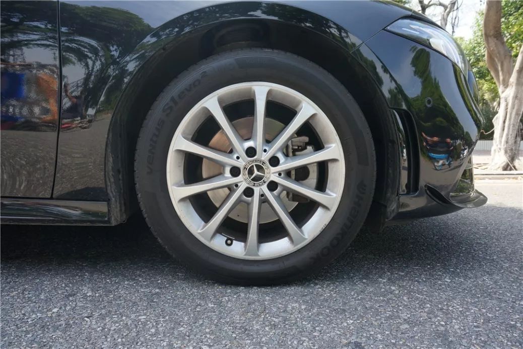 奔驰A200L：驾驶乐趣不逊于宝马，但成为赢家不限于此