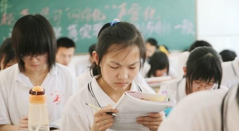 高考前一天应该做什么？做这3件事就有机会进985，老师也说很有效