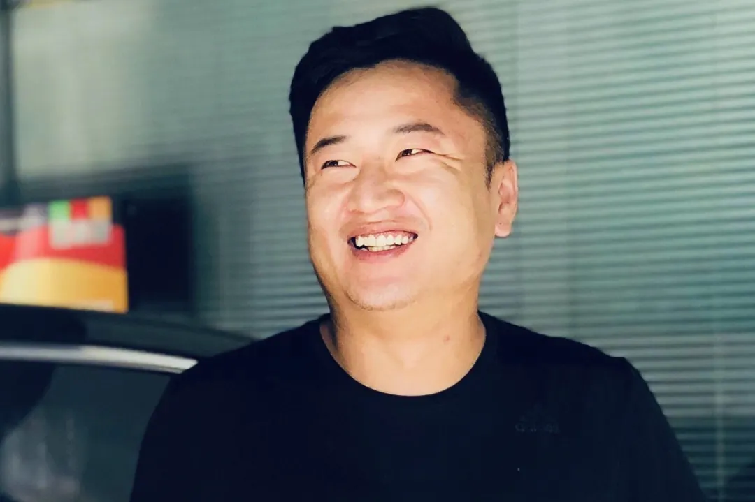 工作多久才买得起奥迪A6？这个初中生流浪多年后，终于实现梦想