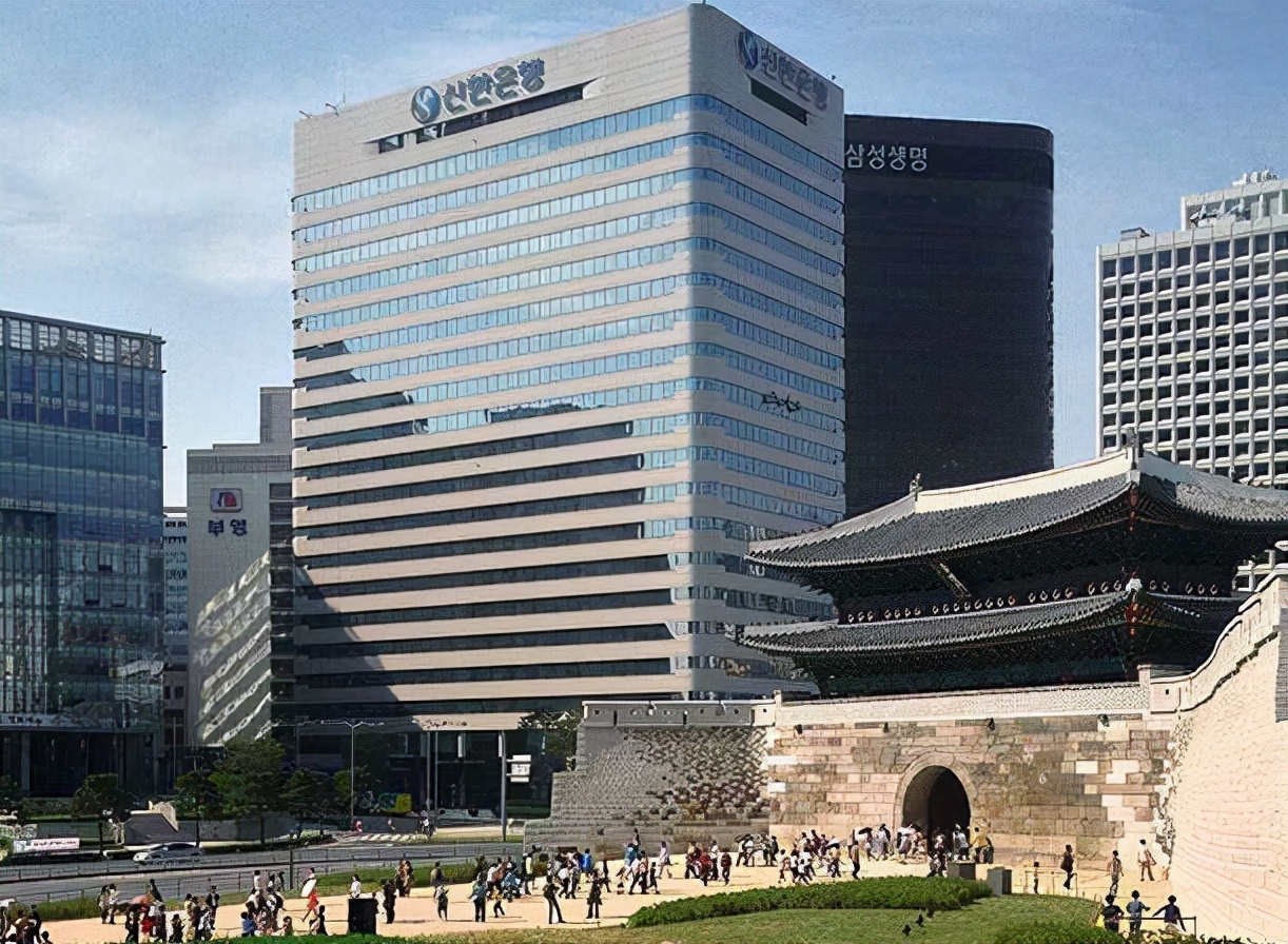 以下是详细情况:美国——纽约——美国银行大厦美国银行大厦是