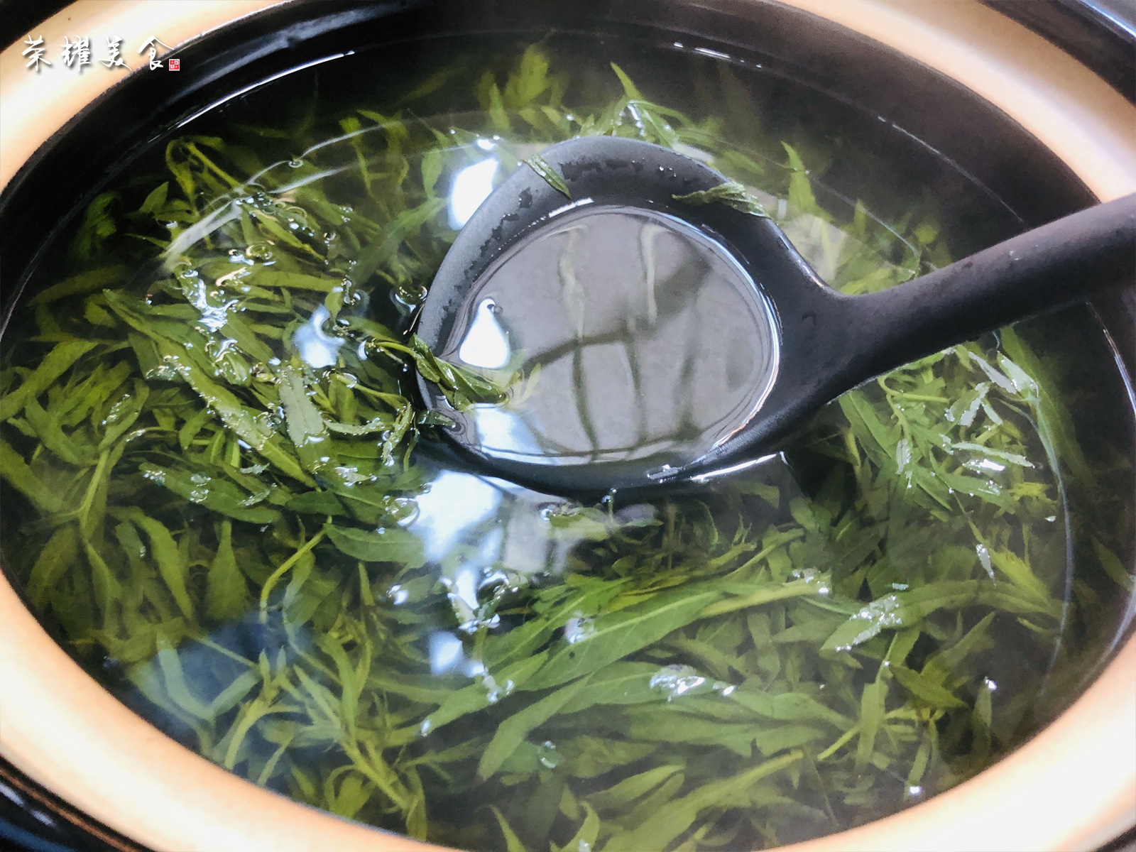 艾葉煮雞蛋的做法,艾葉煮雞蛋