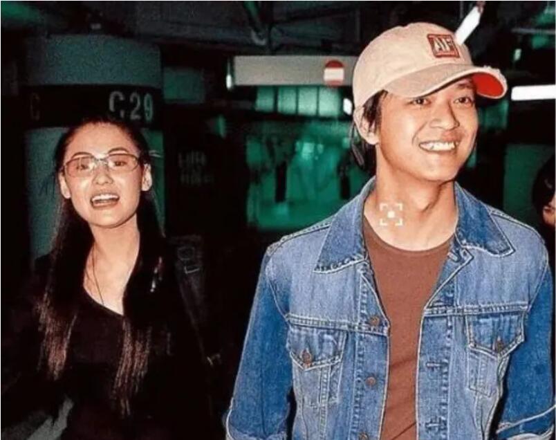 人前清纯女，人后却疯狂，这6位情史劲爆的女明星，令人一言难尽