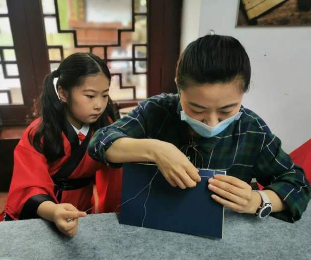 2021年教师节迎来新变化，老师有些排斥，担心变成“教育老师节”