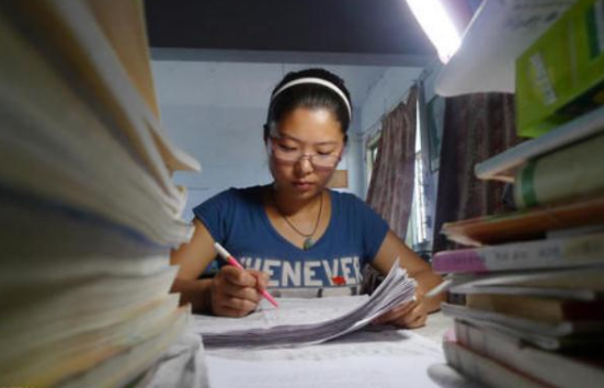 多地中小学现“教师荒”，系统却显示已经超编，在编老师都去哪了