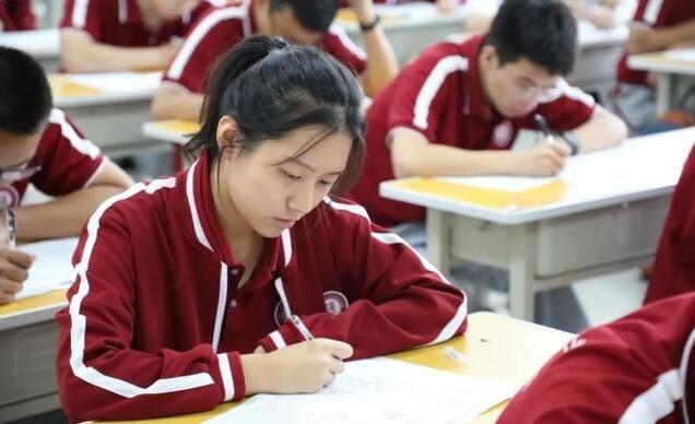 “3+1+2”新高考再添7省，选科仍是大问题，学生家长提前做好准备