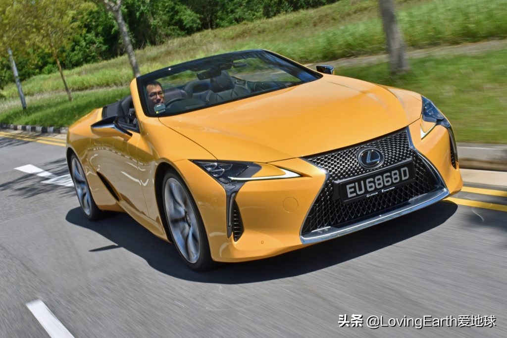 2021款雷克萨斯LC双门敞篷跑车：后排等于不用坐
