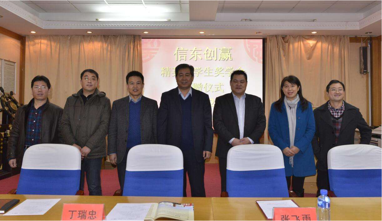 学生上大学，1个月1000生活费到底够不够，怎样能节省一点