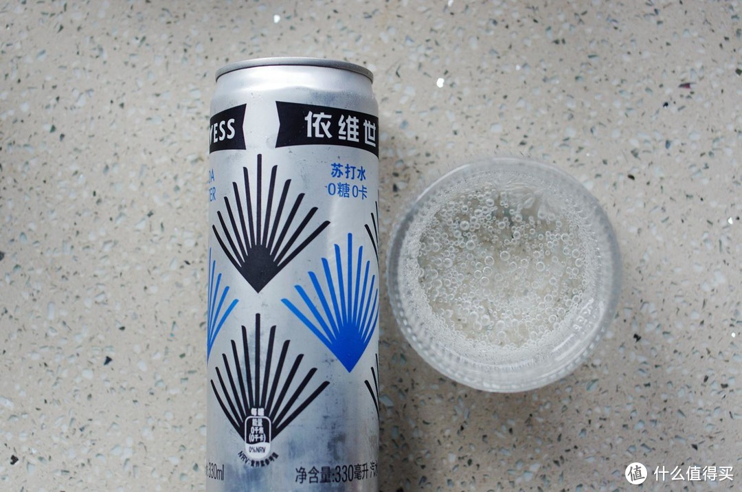 冰箱里总是少不了无糖快乐水：11款无糖零卡碳酸饮料横评