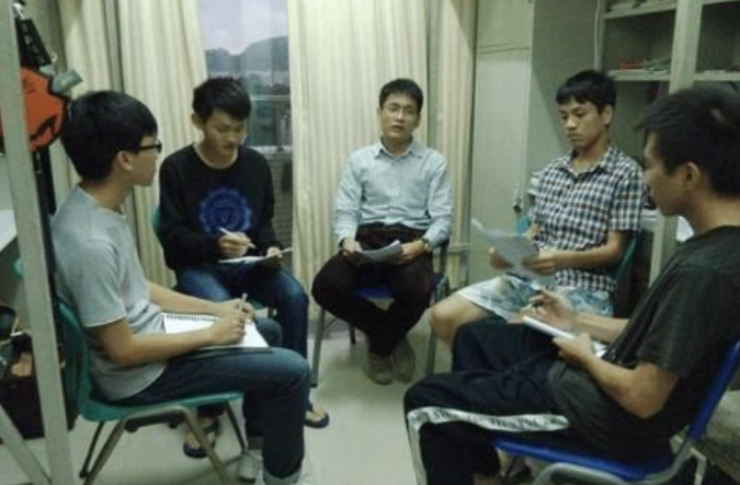 大一新生入学，宿舍选床位“有讲究”，四人寝更要小心踩雷