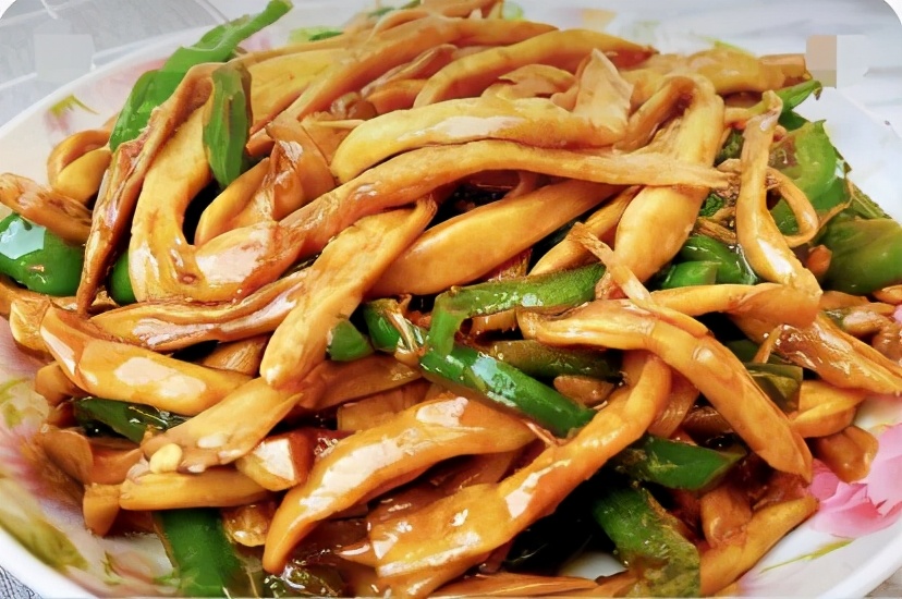 为什么饭店炒的杏鲍菇那么好吃？原来做法有诀窍，看完终于学会了