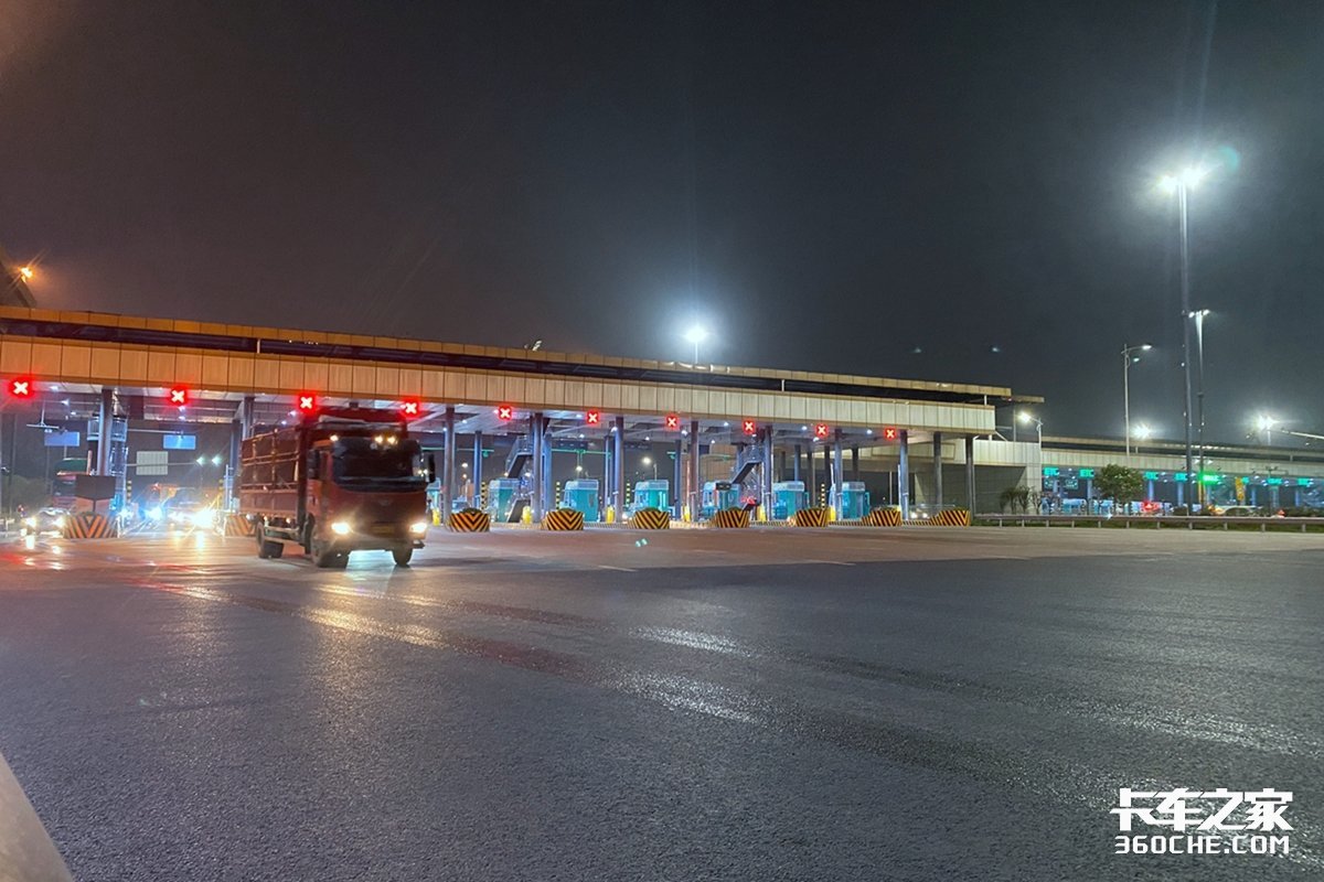 成都高速出口夜景照片图片