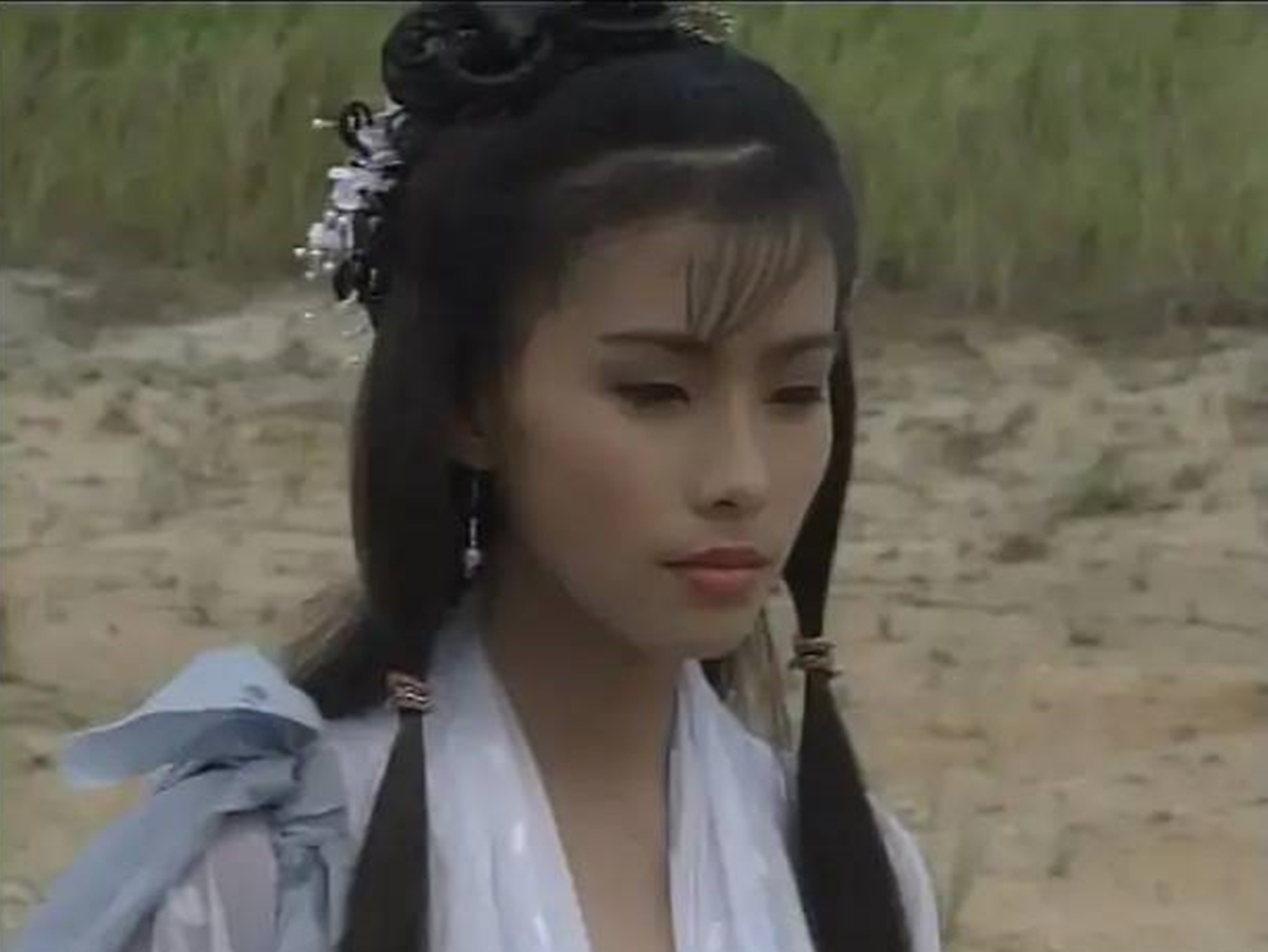 《昆仑奴》于27年播出，两位女主角的“红衣服与白衣服之争”至今仍在继续。