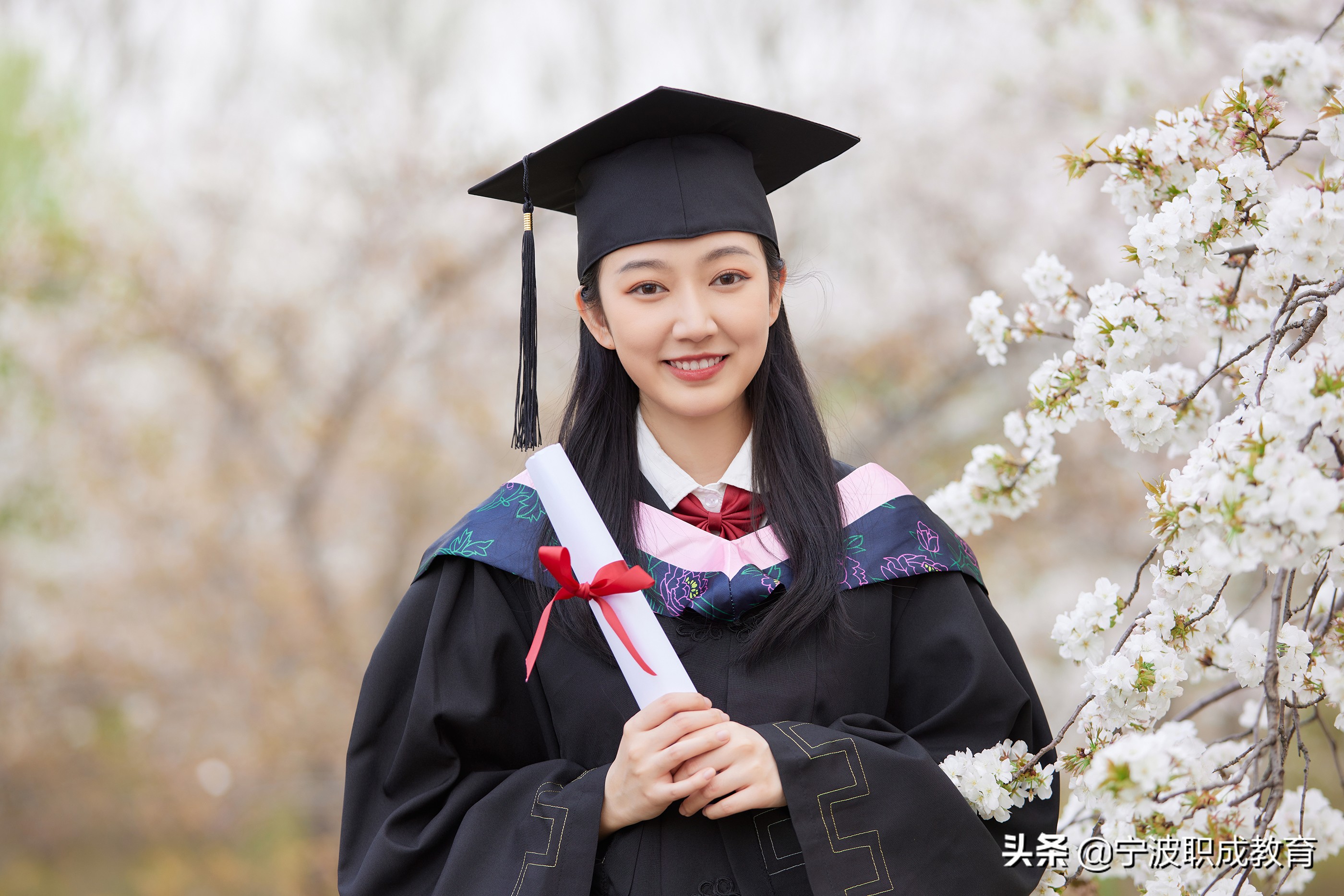 学历提升的正规机构有哪些？函授报名时间是什么时候？