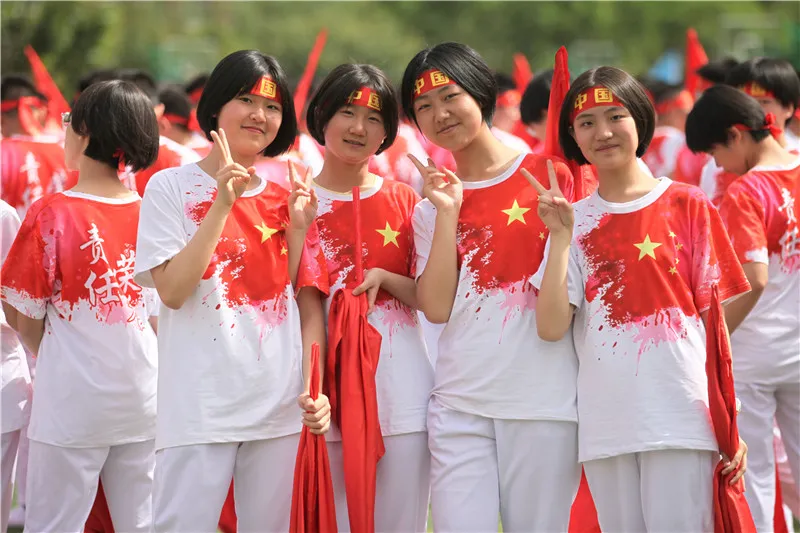 超燃运动盛会·震撼灞柳河畔！西安铁一中滨河第八届体育节暨田径运动会火热进行中……