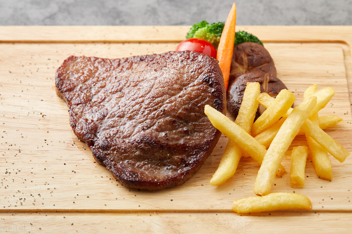 壹健康经验：牛排怎么煎才嫩又不生硬？牛排7分熟要煎多久