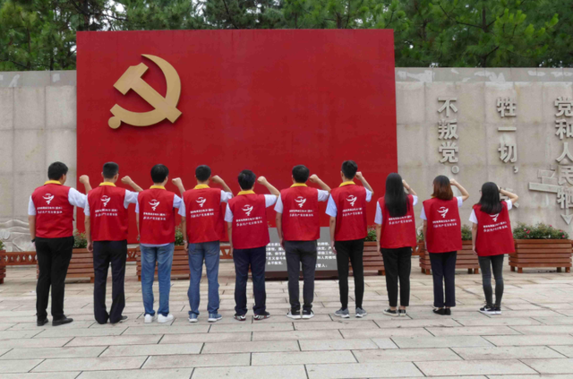 大学生“入党”谁能决定？这两个人起到主要作用，大一新生需了解