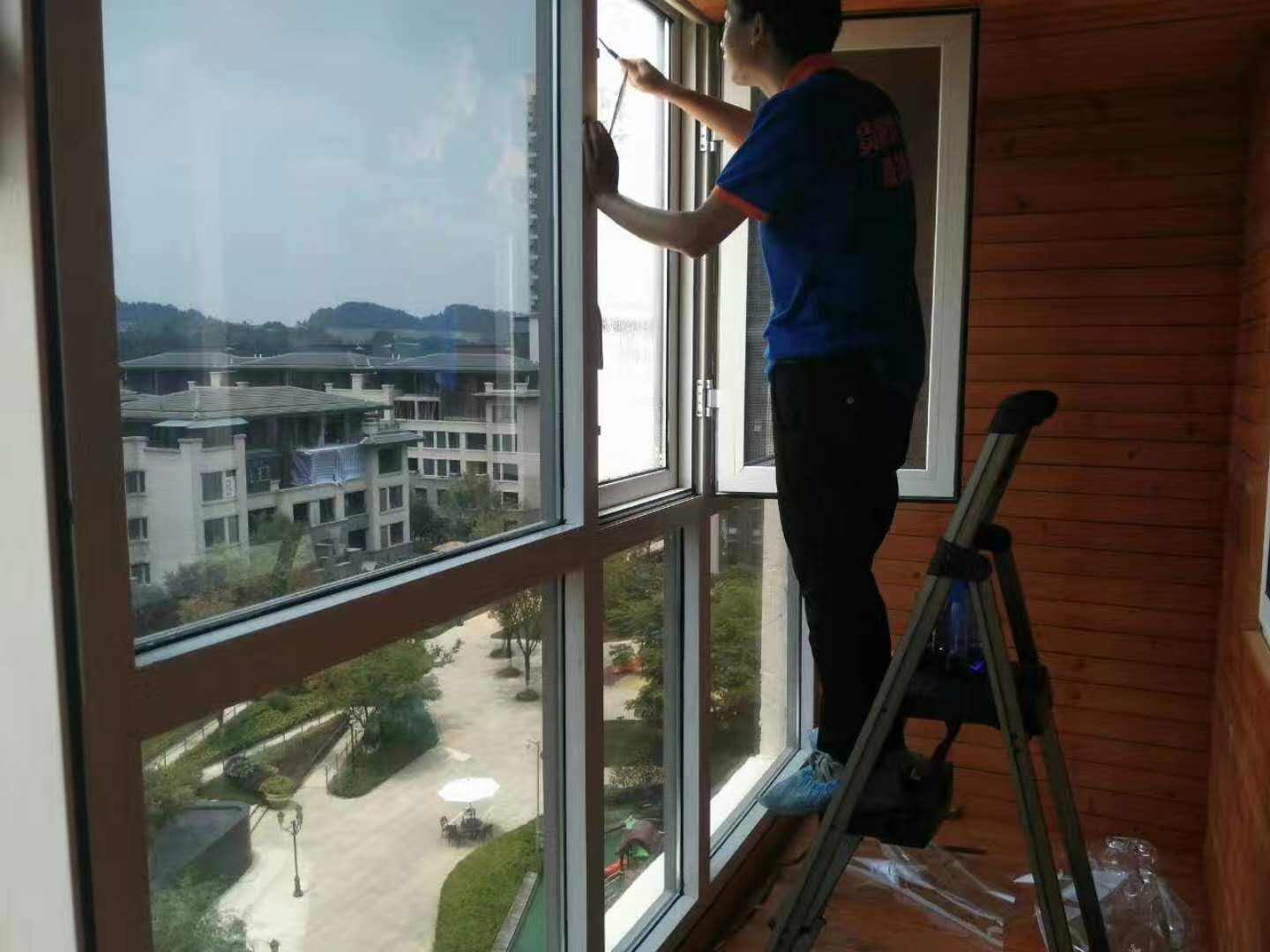 住在一楼问题多，要抓住装修的机会，一个一个去解决