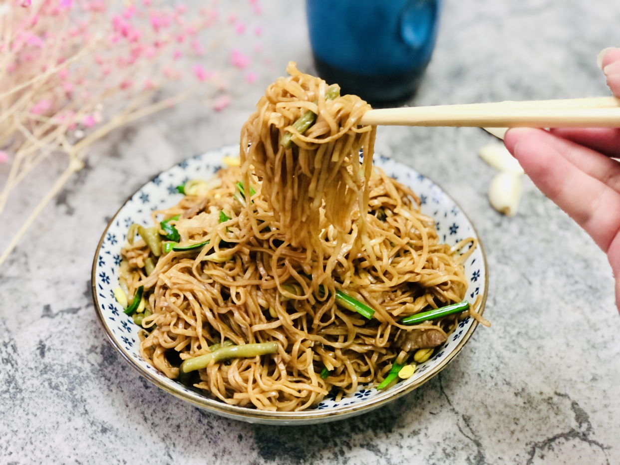 老河南的生日面，名气不输烩面，距今已有2000多年历史，简单美味