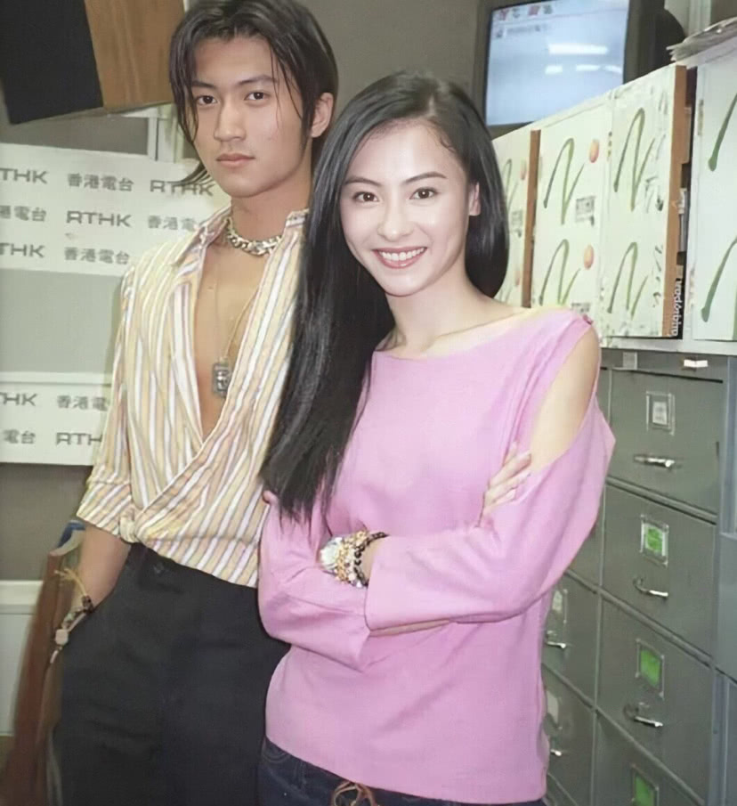 人前清纯女，人后却疯狂，这6位情史劲爆的女明星，令人一言难尽