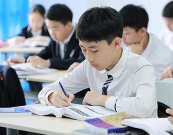 私立高中不能随便进了？教育部下发新通知，招生渠道将受很大限制