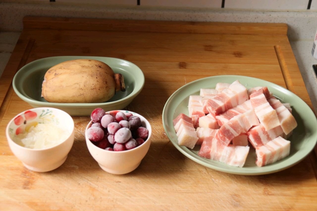 用蔓越莓来做一道红烧肉，酸甜够味，根本就停不下来