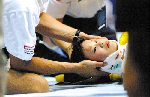 17岁比赛摔成高位截瘫，17年后被美国赔偿1000万，桑兰经历了什么