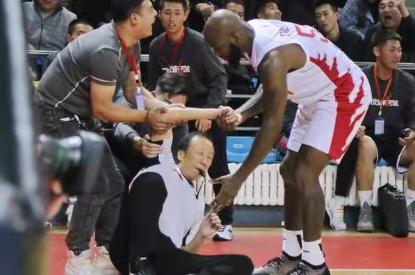 为什么央视直播nba这么勤(CBA，因何乱象丛生)