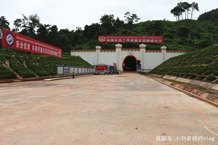 铁路系统饱和后，铁路专业的“铁饭碗”变成“金饭碗”