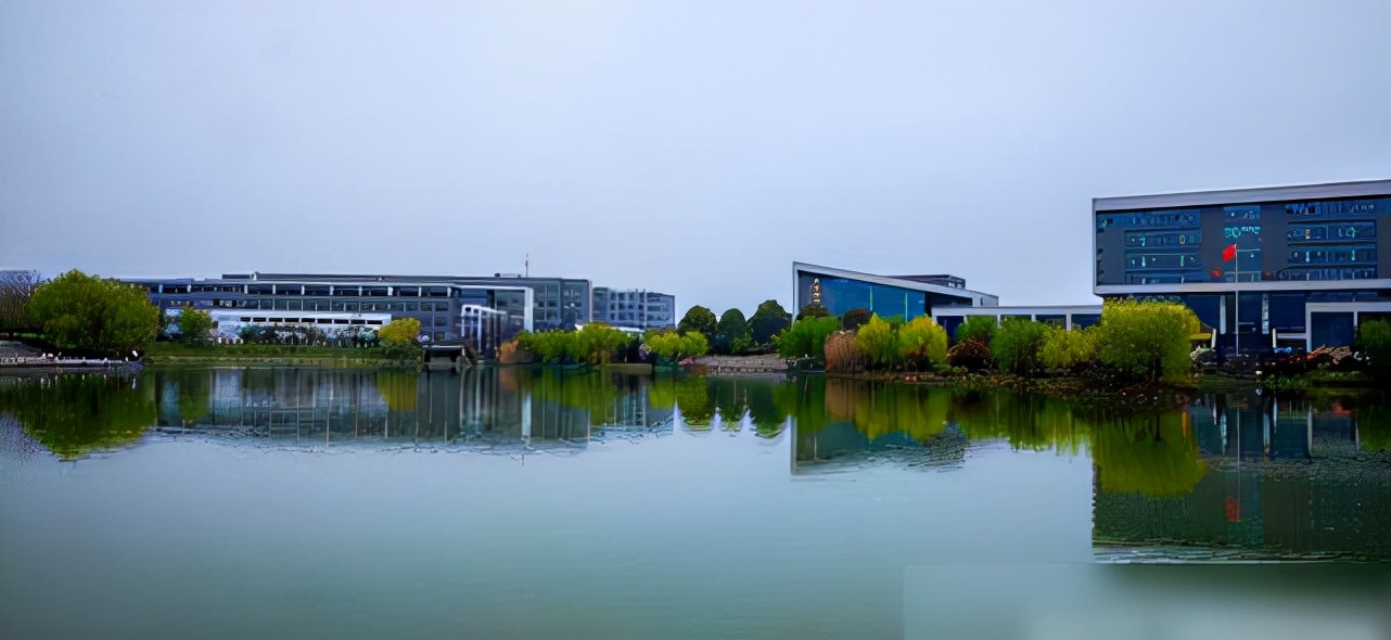 广州药科大学（我国有3所）