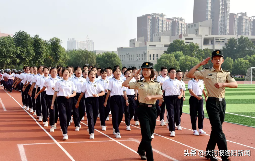 洛阳二外2019年新生国防教育暨入校课程闭营仪式圆满收官