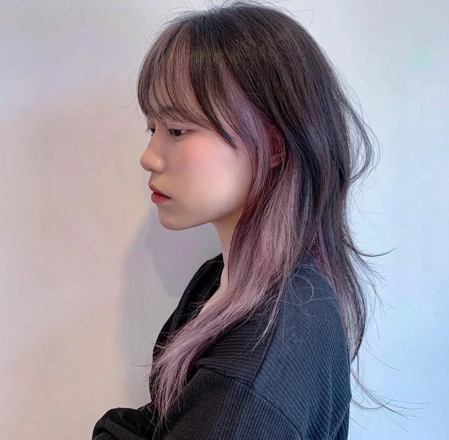 杨超越的"挂耳染"太好看了,低调也时髦,夏天想染发的女生必看