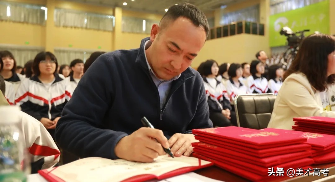 大洼高中2021年春季英语大赛“以赛促学”精彩纷呈