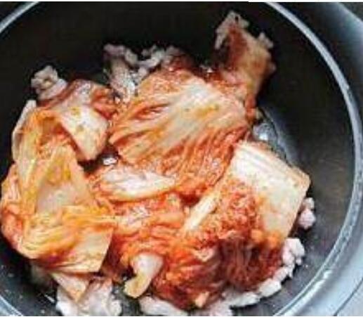 韓國(guó)泡菜鍋,韓國(guó)泡菜鍋的家常做法