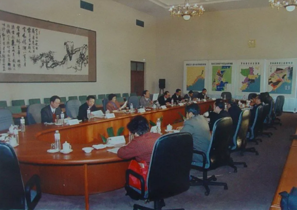 央视频频聚焦！占地2655亩，这所建在海边的山东高校，已跻身全国百强！