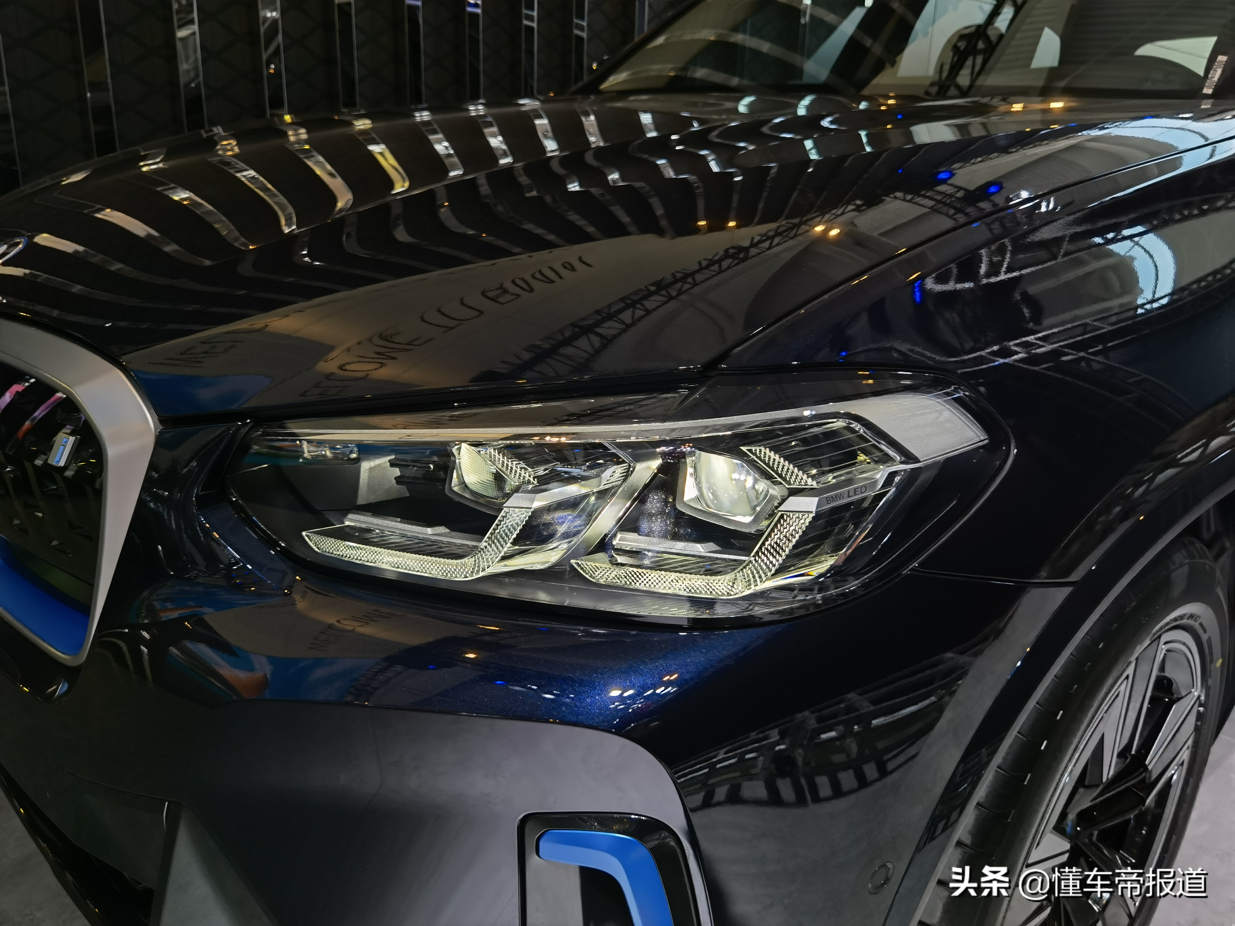 探馆｜“微整”升级再战Model Y，新款宝马iX3亮相天津车展