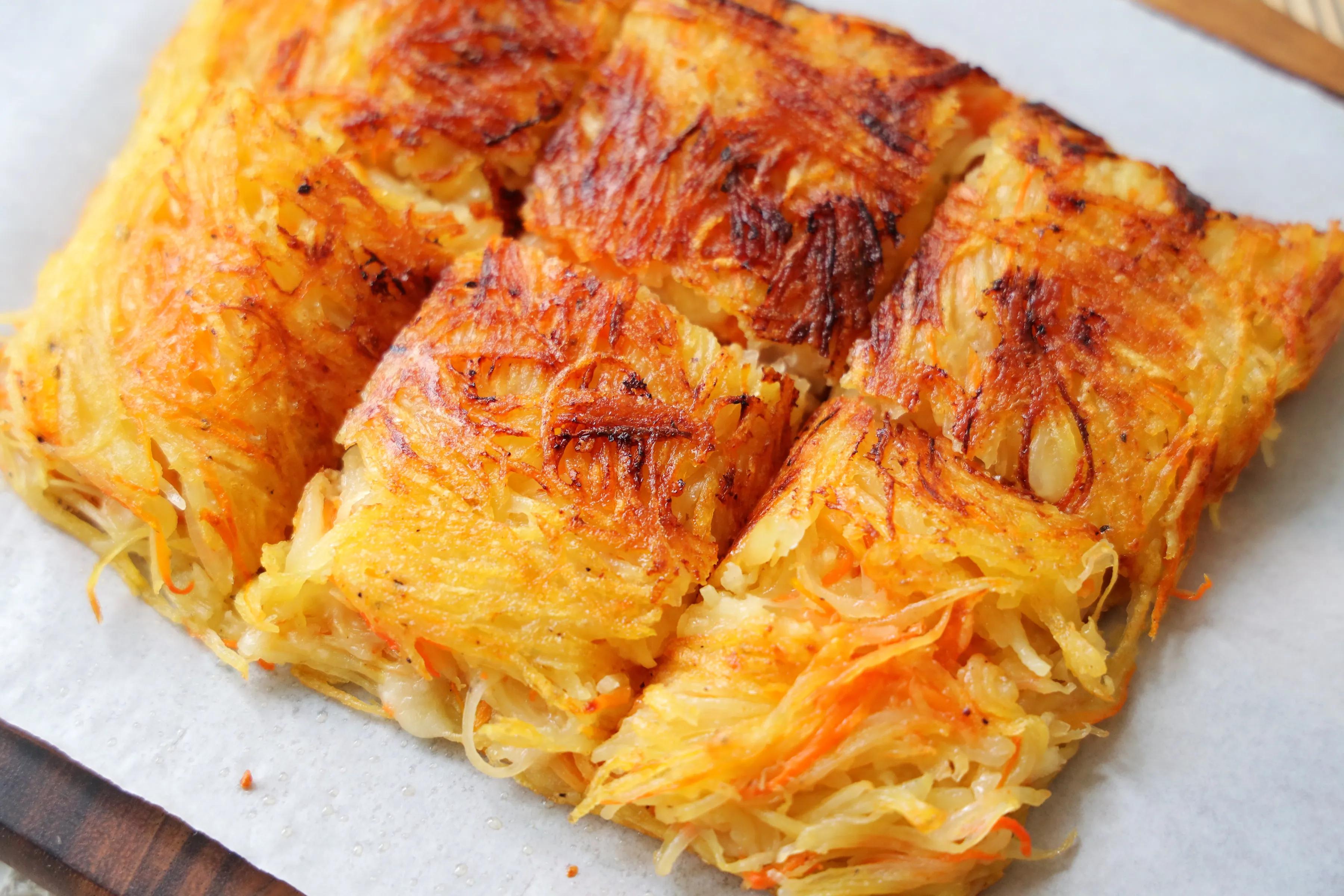 不用和面的懒人早餐，3个土豆就搞定了，好吃还拉丝