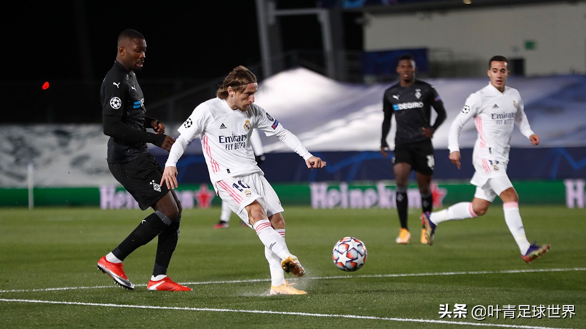 2-0！欧冠神剧本：皇马从第3冲到第1，对手不抵抗，携手出线